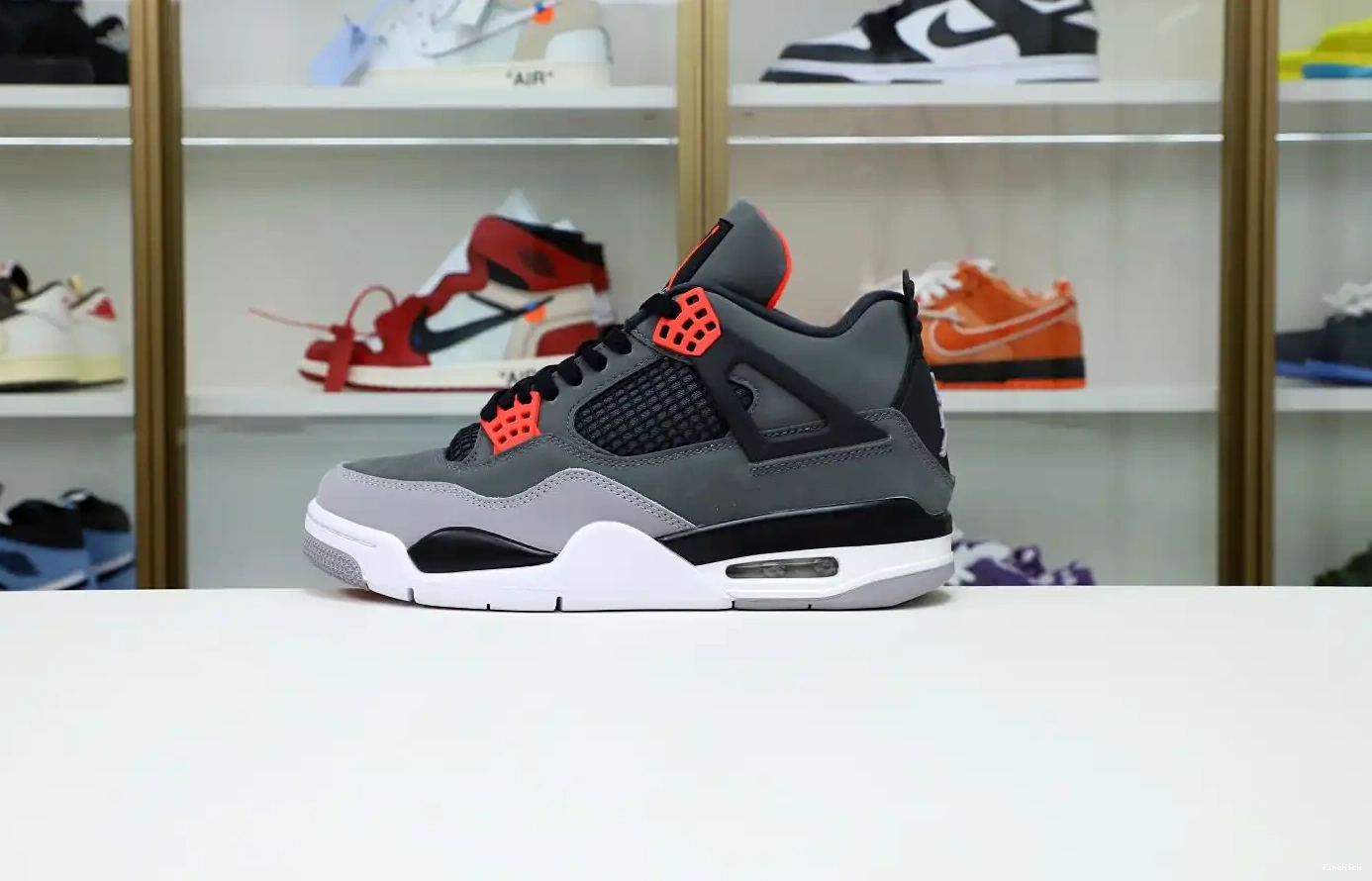 INFRARED AIR JORDAN 4 0528